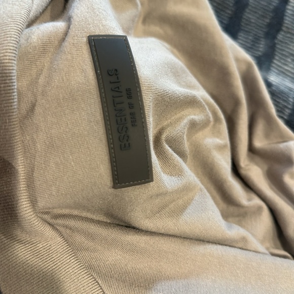 Essentials Shirt - Picture 7 of 7